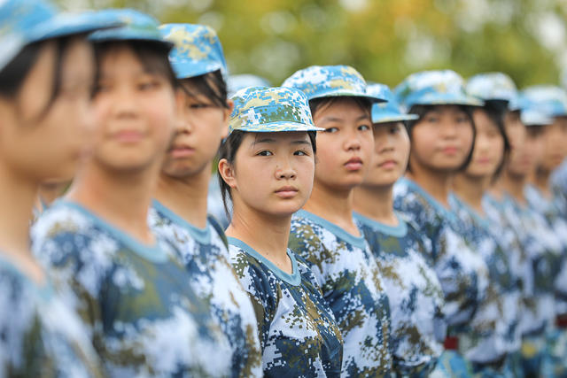 军训 开学 学生