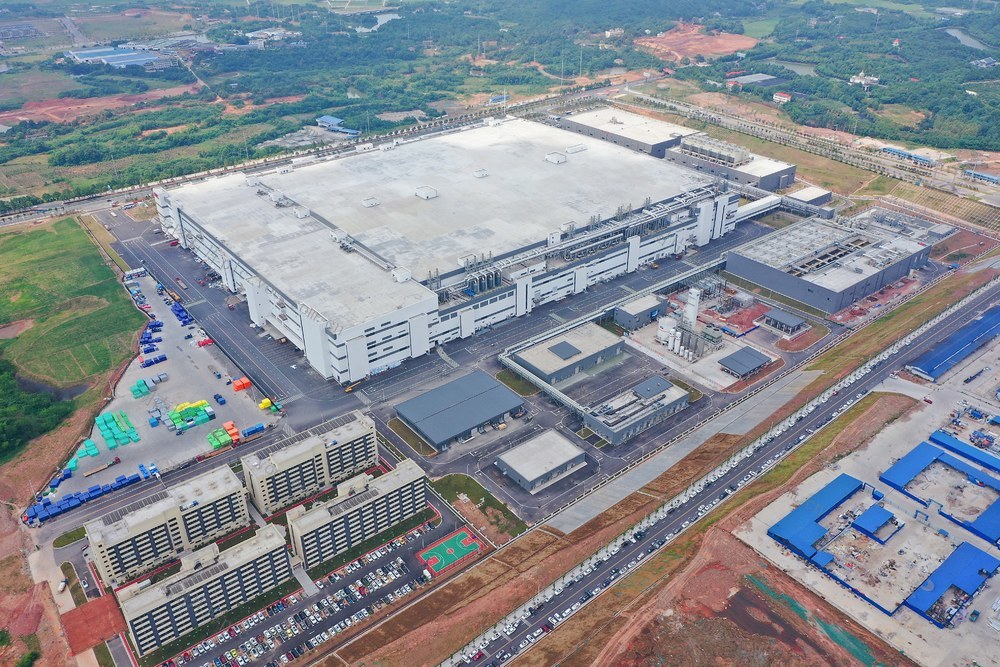 亚洲最大：长沙惠科生产线项目主厂房竣工