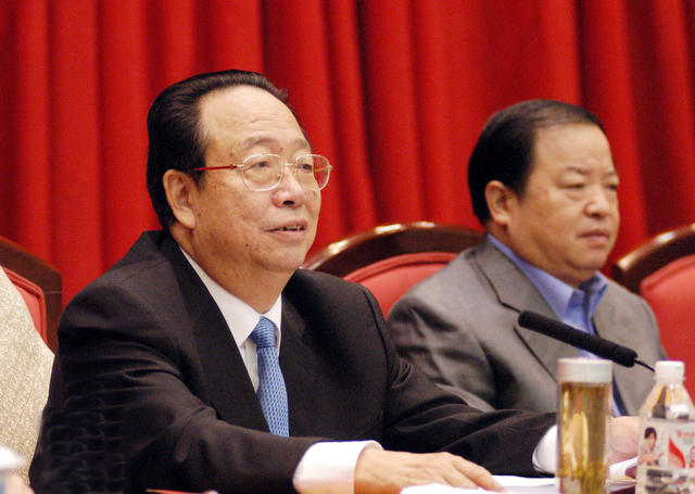 湖南省委八届十次全会召开  杨正午 周伯华  《中共湖南省委关于制定湖南省国民经济和社会发展第十一个五年规划的建议》