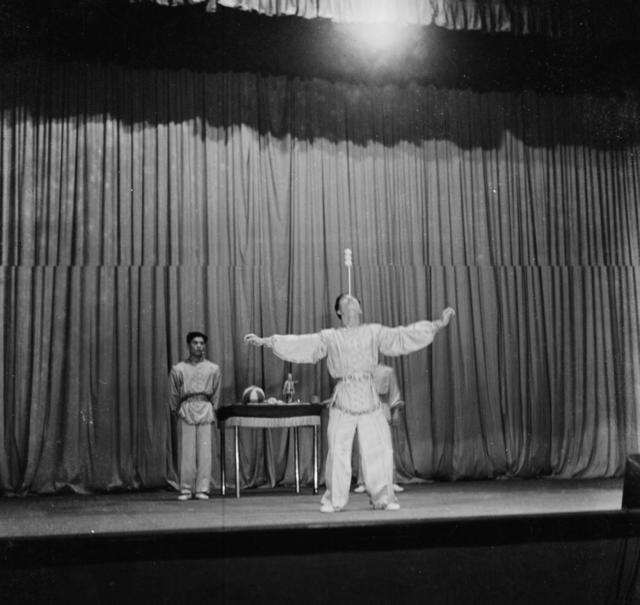 杂技  中山公园