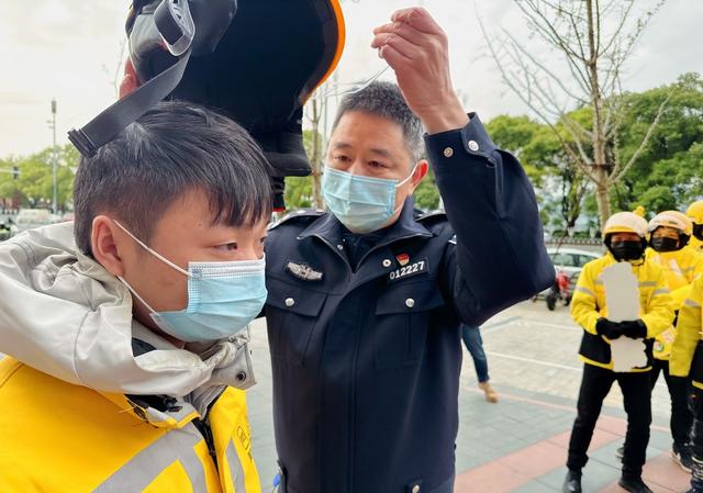 长沙 “122全国交通安全日”宣传