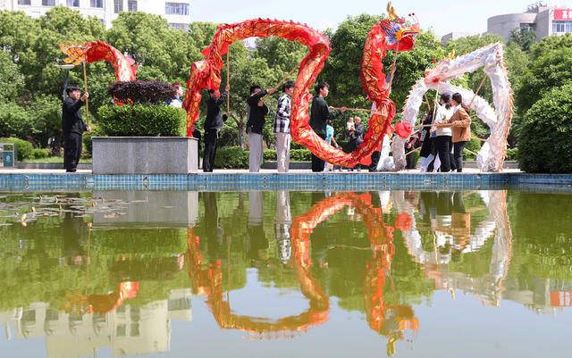 高校 舞龙 体育课