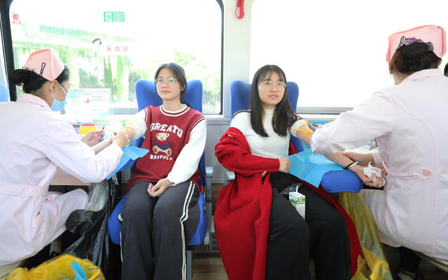 五四 青年节 献血 大学生 志愿者