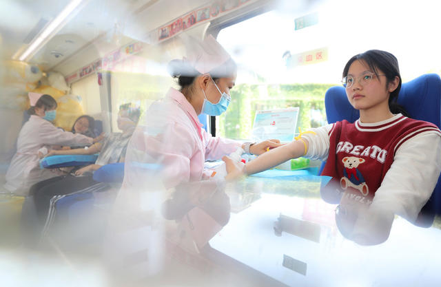 五四 青年节 献血 大学生 志愿者