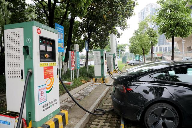 电动汽车充电站,新能源汽车,改善城市环境,节能减排,减少空气污染