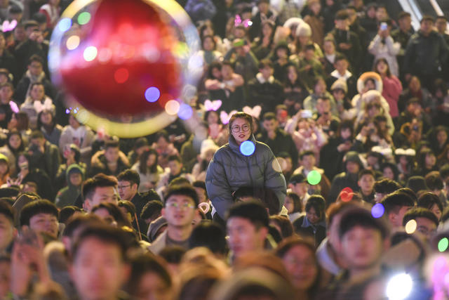 新年 黄兴南路 万人共舞 辞旧迎新 步行街
