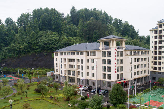 慈爱园 学习 集中养育 体育活动 孩子