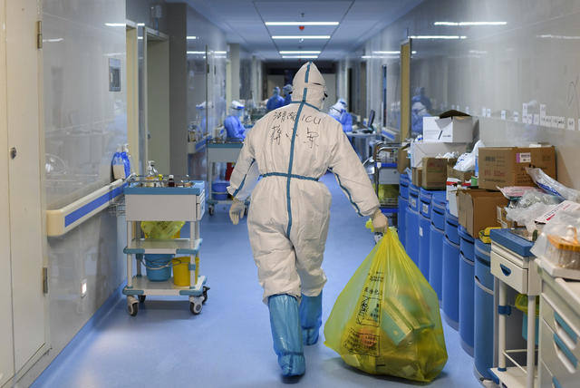 新冠肺炎 黄冈 湖南医疗队 陪伴 护士 病情 施弦 王曼 蒋小军 徐芙蓉