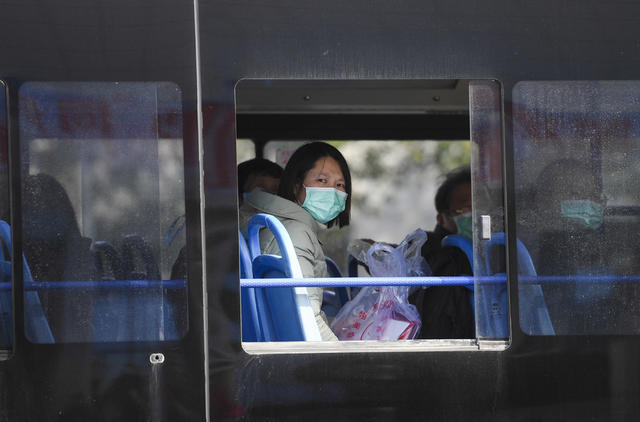 武昌方舱医院 出舱 医护人员 康复 治愈者 道别