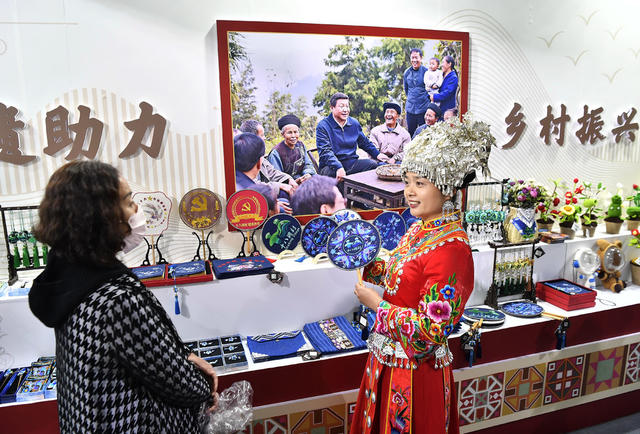 非遗 大庸古城 博览会 舞龙舞狮 民族歌剧团 民族风情 苗绣 