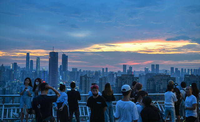 晚霞 网红打卡点 日落 楼顶 长沙 旅游 观景 天台停机坪