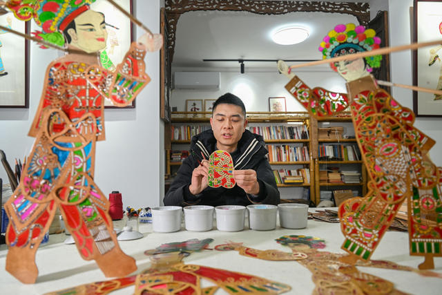 非物质文化遗产 说唱艺术 剧目 匠心 纸影制作 影子戏 传统文化 沧水铺