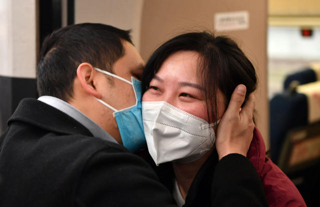 驰援武汉 护士  湘雅二医 新冠疫情 长沙南站 道别 李婉贞 黄艳清 防控工作
