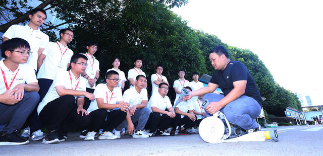 新进企业大学生员工
普及消防安全知识