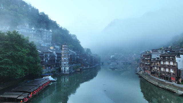 凤凰古城