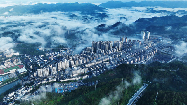 凤凰古城