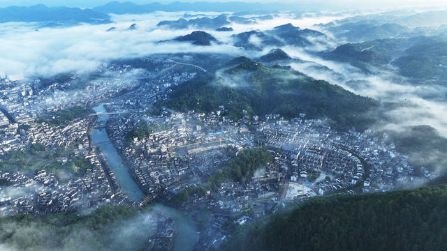 凤凰古城