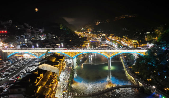 凤凰古城  夜色