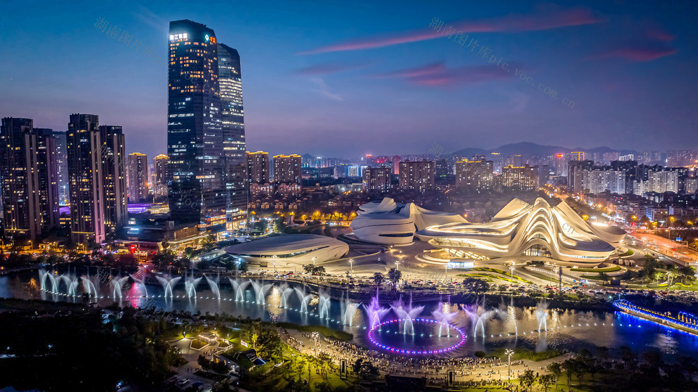 长沙 梅溪湖  夜景 音乐喷泉