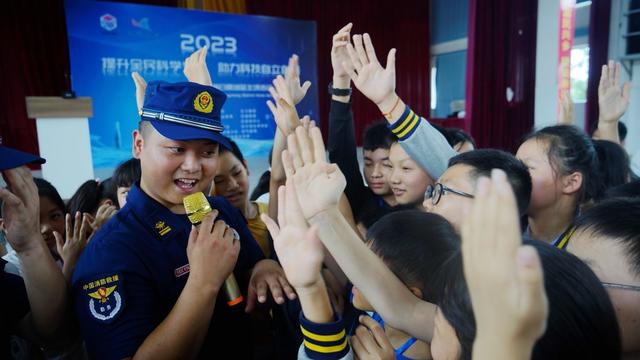 消防科普宣传活动,居民,学生,全国科普日,消防员