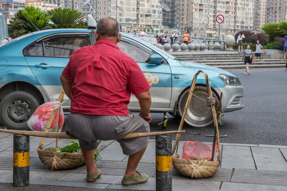 扁担  秤盘  汽车  换胎