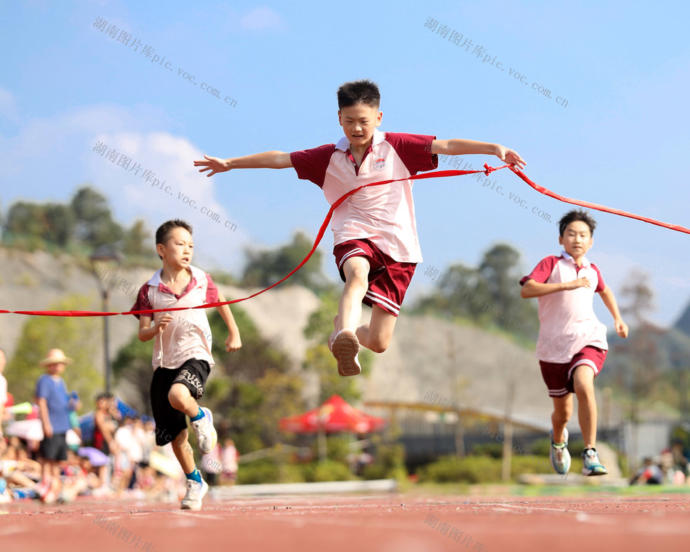 快乐 运动 展翅飞翔