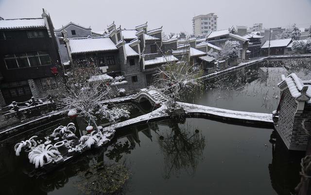 荷塘  雪  美景   古城  吉首