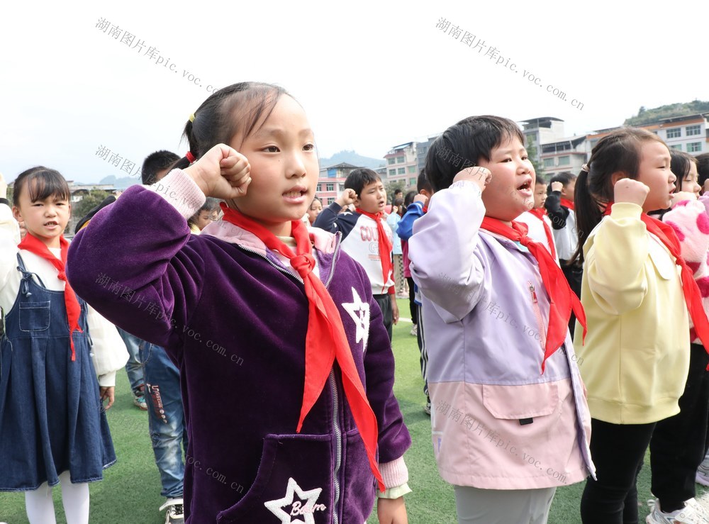 “红领巾” 喜迎建队日