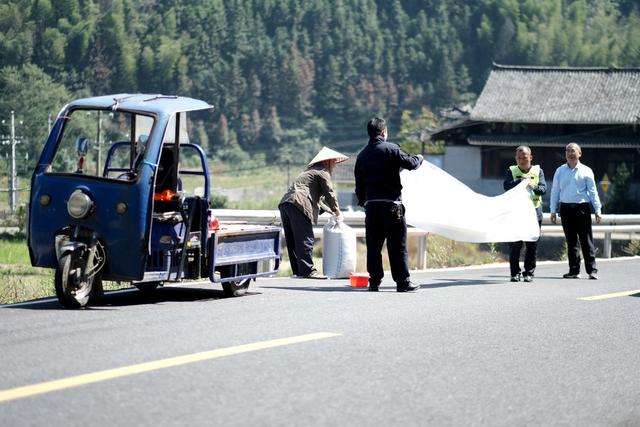 交通、出行安全、农村公路、清路障、志愿服务