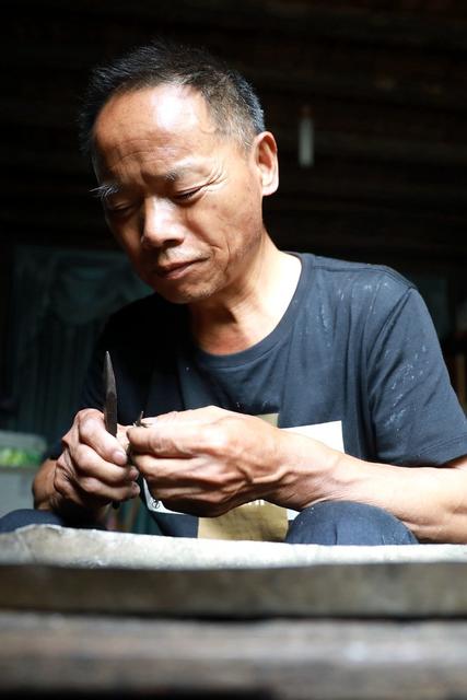 土家族 湘西 非遗 苗族 银饰 凤凰 传承人 遗产 文化 非物质 名录