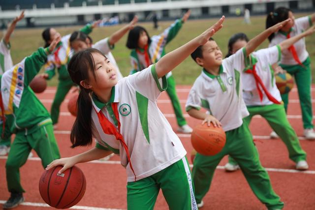 土家族 学生 湘西 苗族 篮球 吉首 小学 篮球操 少年 律动 运动 运动场 跃动 一校一品 体育
