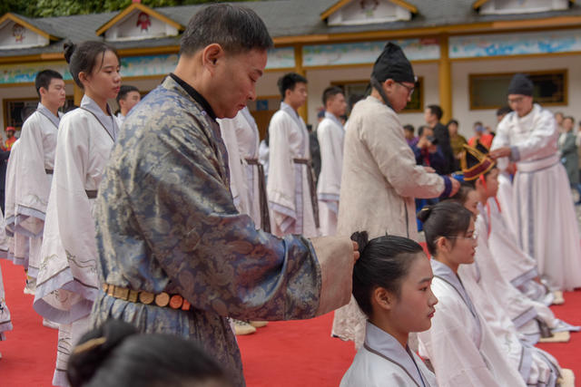 学生成人礼，青春向未来