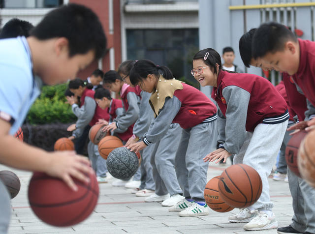 教育 
社团
成长
学生
