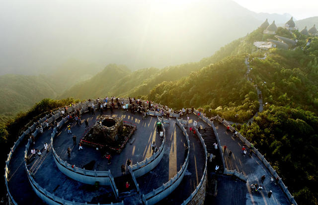 湖南郴州 美景  日出 市民 双休日 回龙山