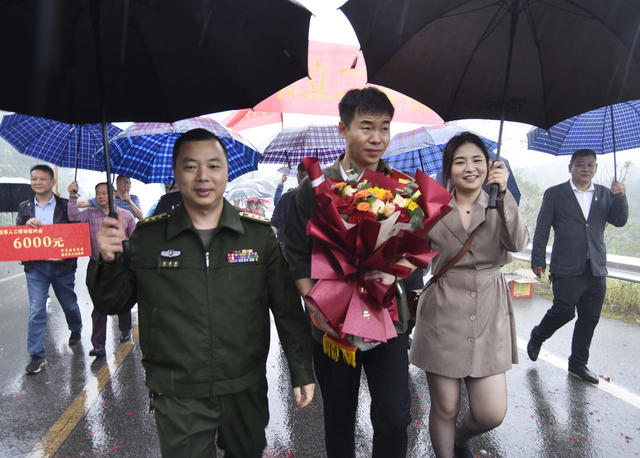 嘉禾：立功喜报送到家