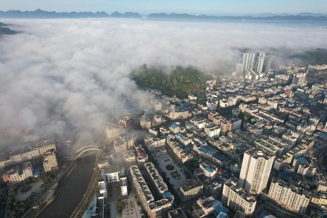 平流雾 气候变化 画卷  仙境 氤氲