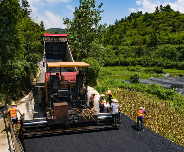 交通  公路  建设  养护  铺路  怀化