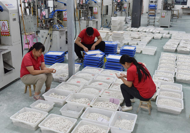 电子陶瓷  工业  特色产业 招商引资  老乡经济  标准厂房 平台建设  开发区 高新区 