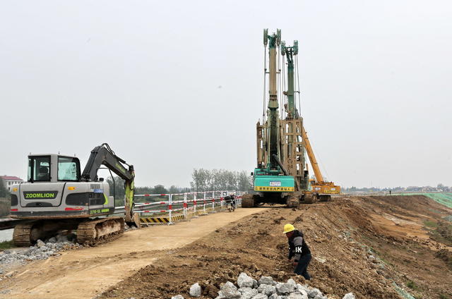 烂泥湖垸口八字哨镇口堤段囗防洪口加固口工程