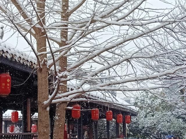 湘西吉首乾州古城冬天的雪