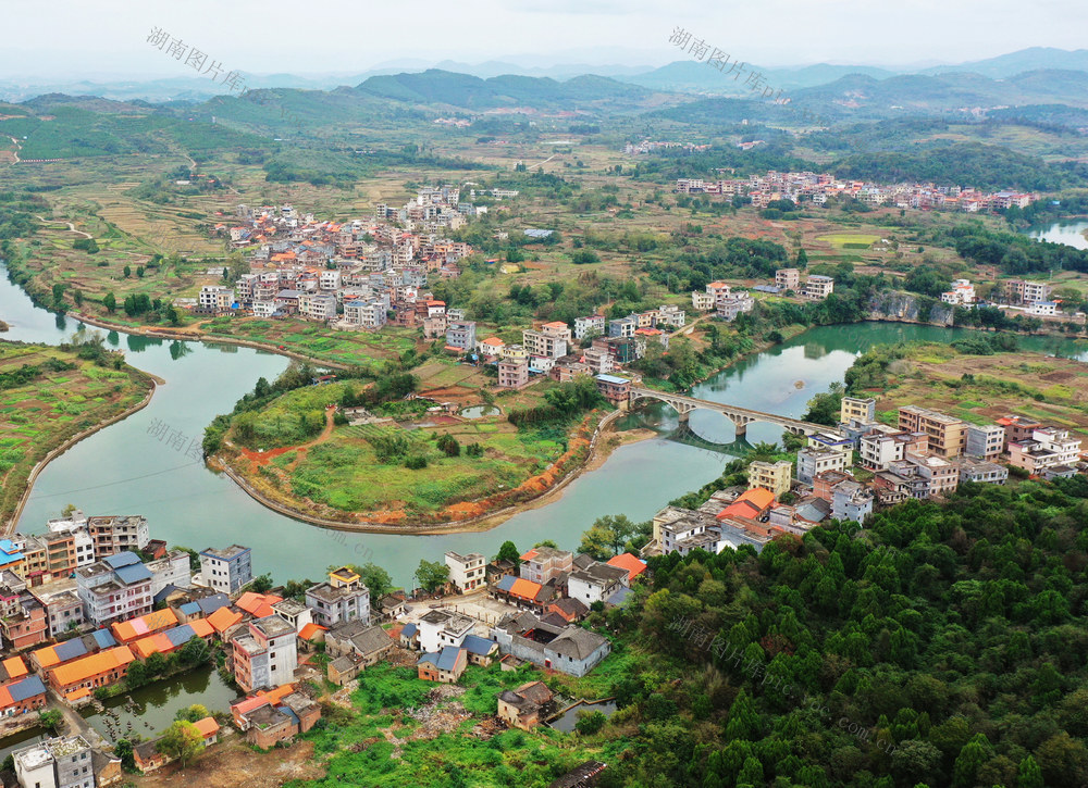 嘉禾：河道弯弯乡村美