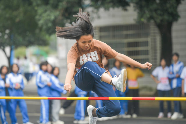 运动  体育运动  运动会  阳光 