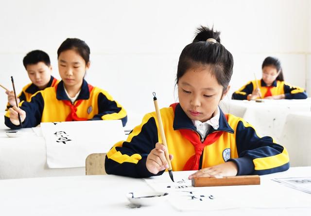   多彩课程  全面发展