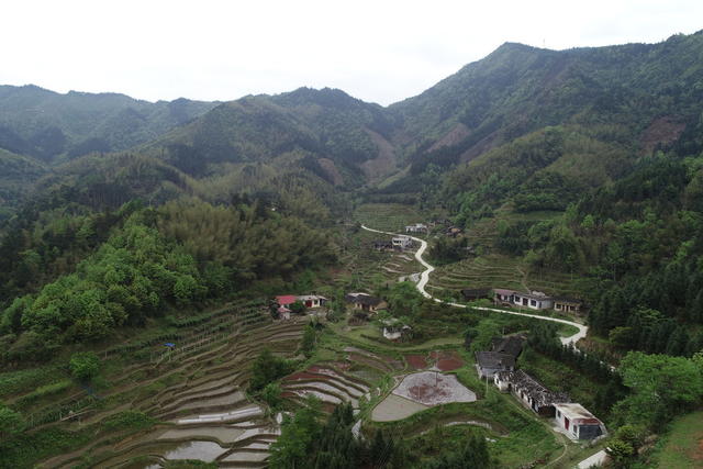 扶贫 脱贫 乡村