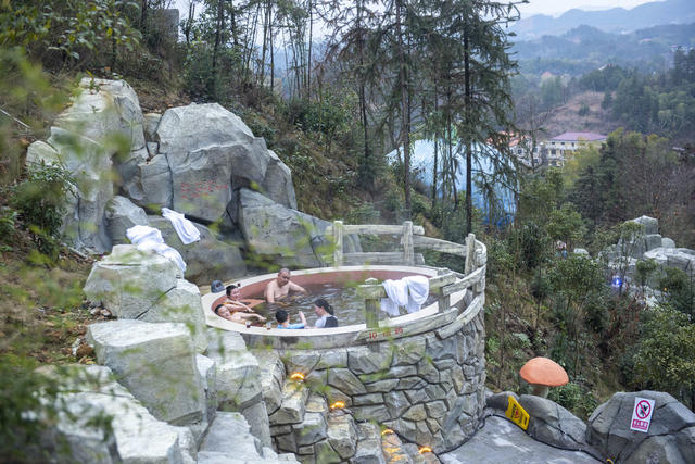 涟源 温泉 火热