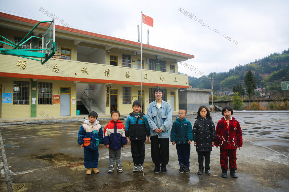 教学点 坚守 青年女教师 乡村教育 小规模学校