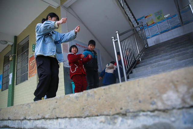教学点 坚守 青年女教师 乡村教育 小规模学校