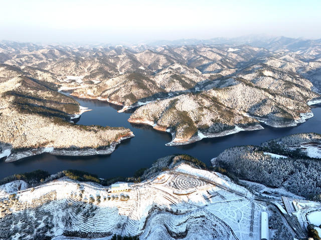 水库  景区  旅游  文化  观光   风景  生态   自然   航拍   胜地   风雪   白雪  大雪  风光