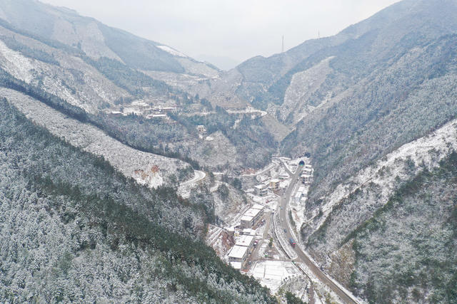 冰雪 公路