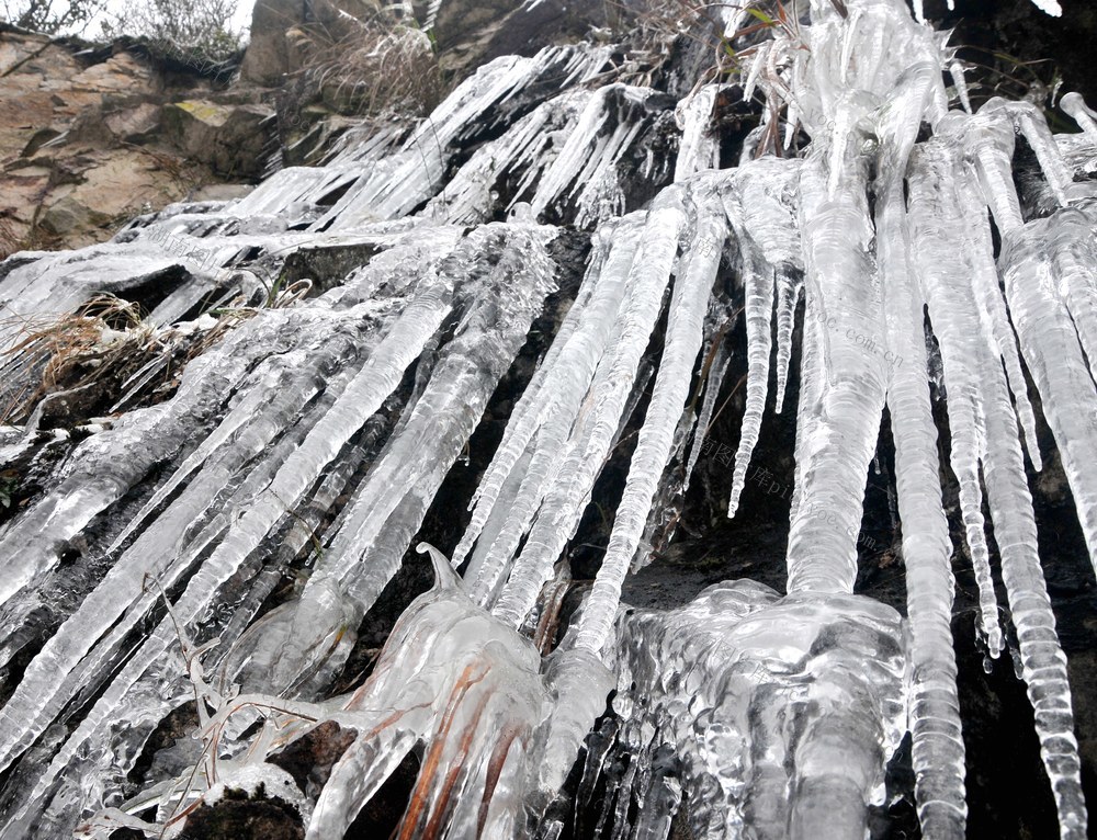 冰柱 崀山 游客 拍照